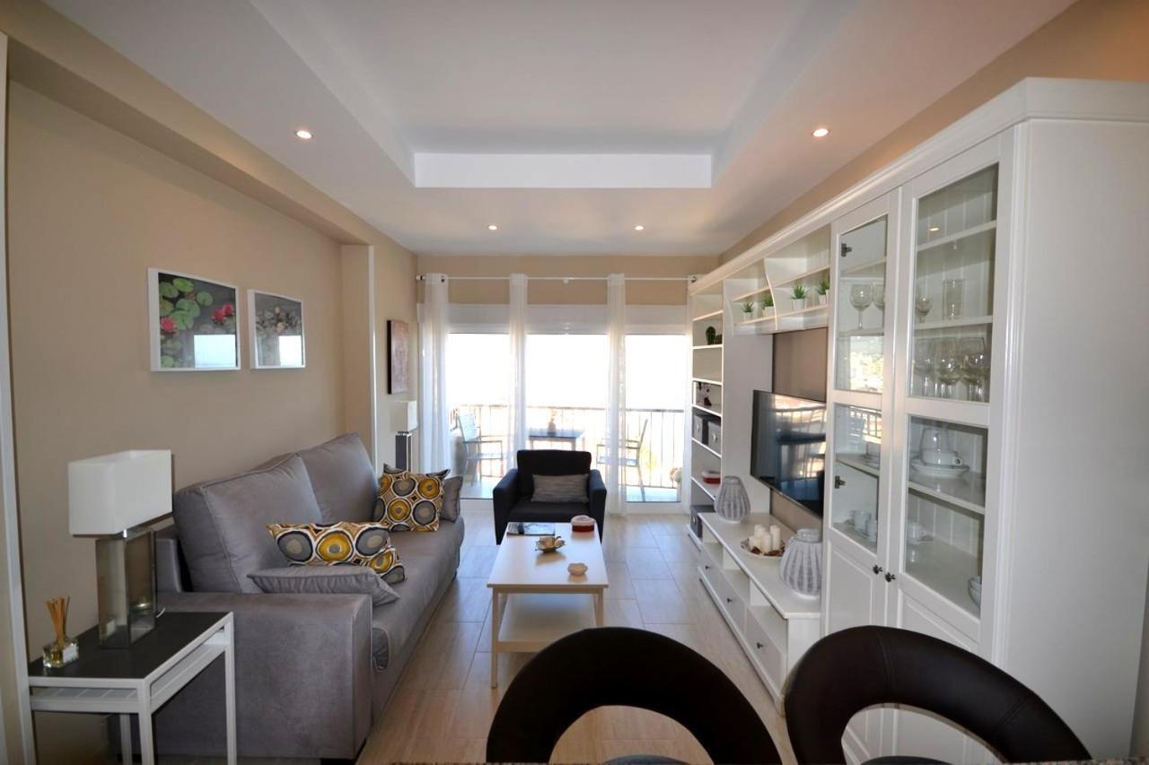 Fuengirola. Bonito Apartamento En Paseo Maritimo. Espectaculares Vistas Al Mar. Primera Linea 외부 사진